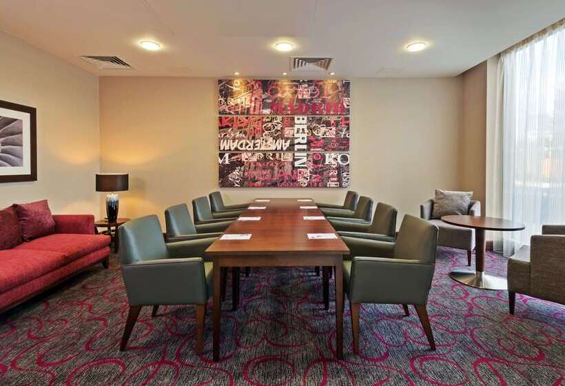 酒店 Hampton By Hilton London Luton Airport