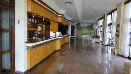 Отель Harbor Self Inn Medianeira