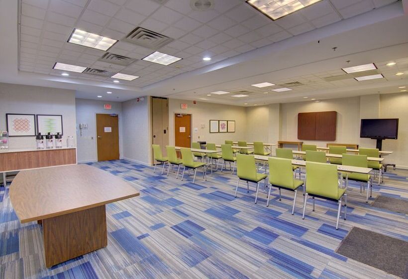 فندق Holiday Inn Express Blacksburg, An Ihg