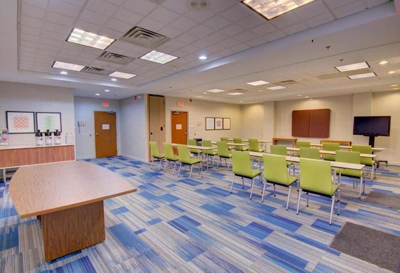 فندق Holiday Inn Express Blacksburg, An Ihg