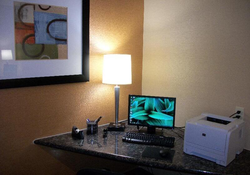 ホテル Holiday Inn Express   Cortland, An Ihg