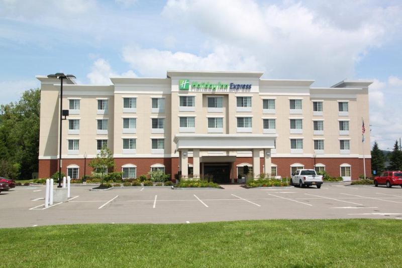 ホテル Holiday Inn Express   Cortland, An Ihg