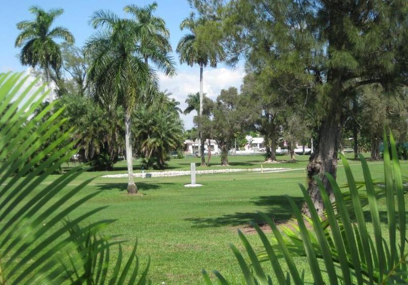 هتل Hollywood Beach Golf Resort