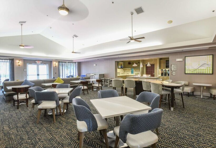 ホテル Homewood Suites Cincinnati Airport