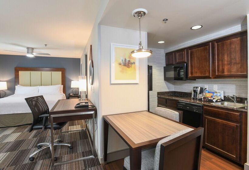 ホテル Homewood Suites Cincinnati Airport