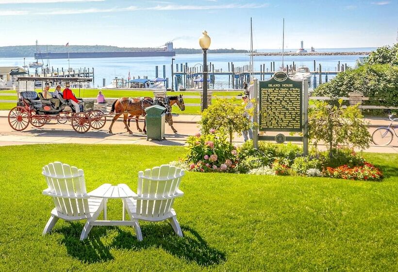 ホテル Island House