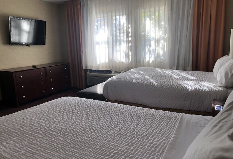 هتل Ivy Court Inn And Suites