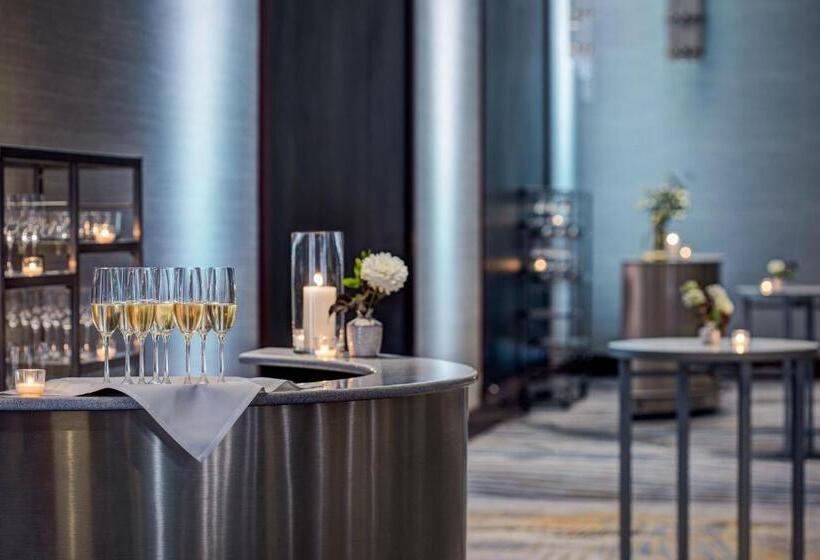 Отель Jw Marriott Grand Rapids