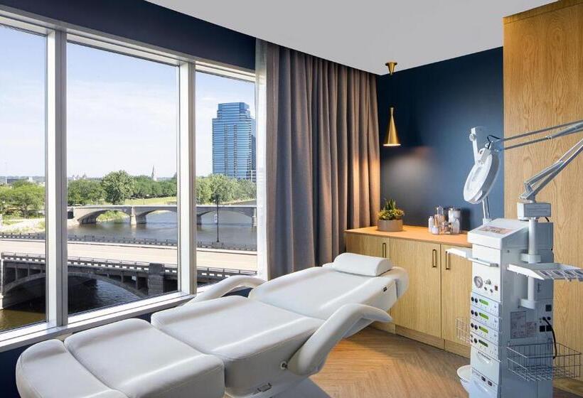 Отель Jw Marriott Grand Rapids