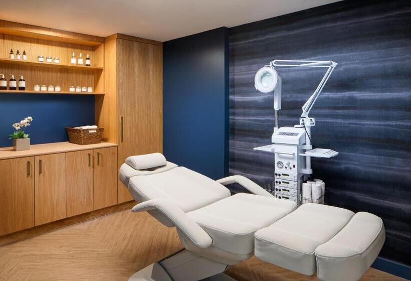 Отель Jw Marriott Grand Rapids