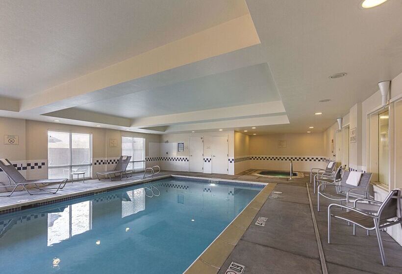 هتل La Quinta Inn & Suites By Wyndham Central Point  Medford