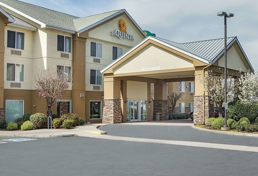 هتل La Quinta Inn & Suites By Wyndham Central Point  Medford