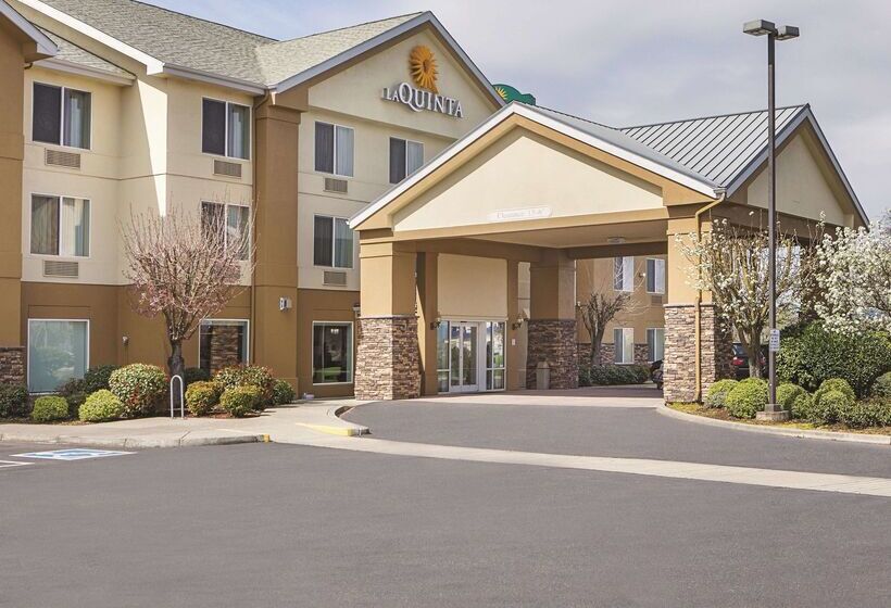 هتل La Quinta Inn & Suites By Wyndham Central Point  Medford