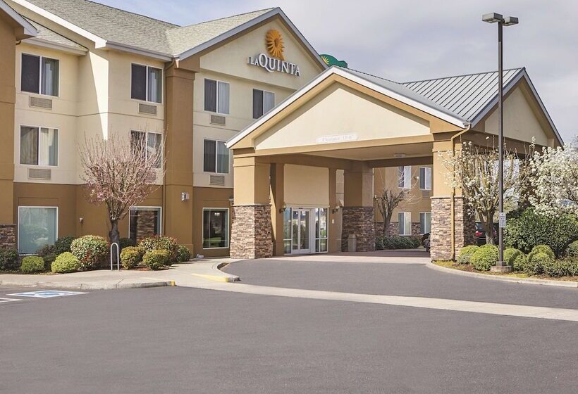 هتل La Quinta Inn & Suites By Wyndham Central Point  Medford