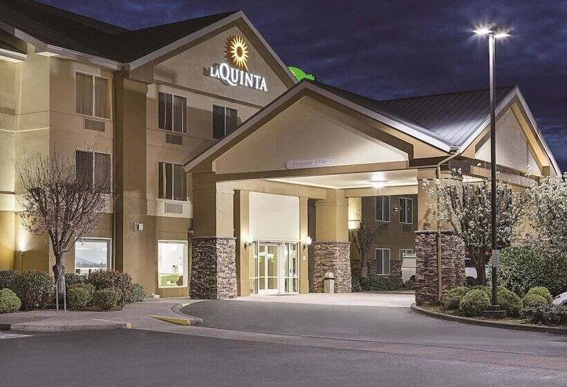 هتل La Quinta Inn & Suites By Wyndham Central Point  Medford