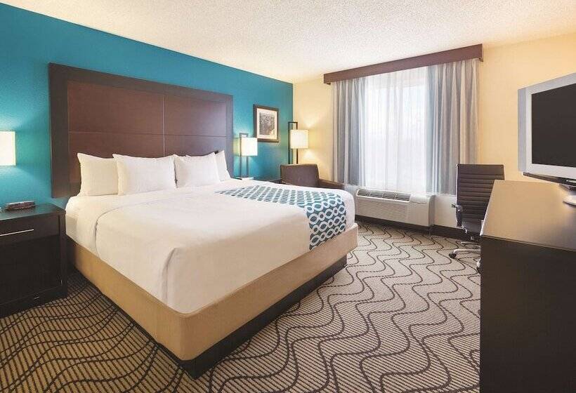 هتل La Quinta Inn & Suites By Wyndham Central Point  Medford