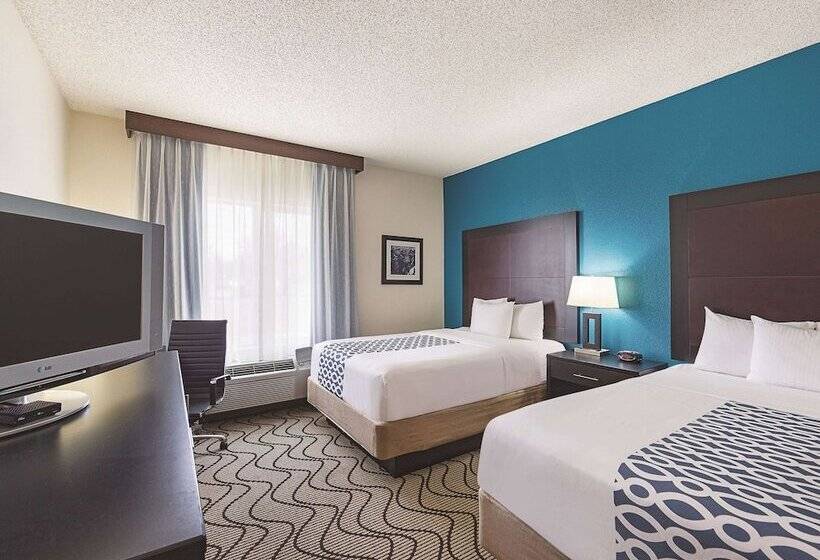 هتل La Quinta Inn & Suites By Wyndham Central Point  Medford