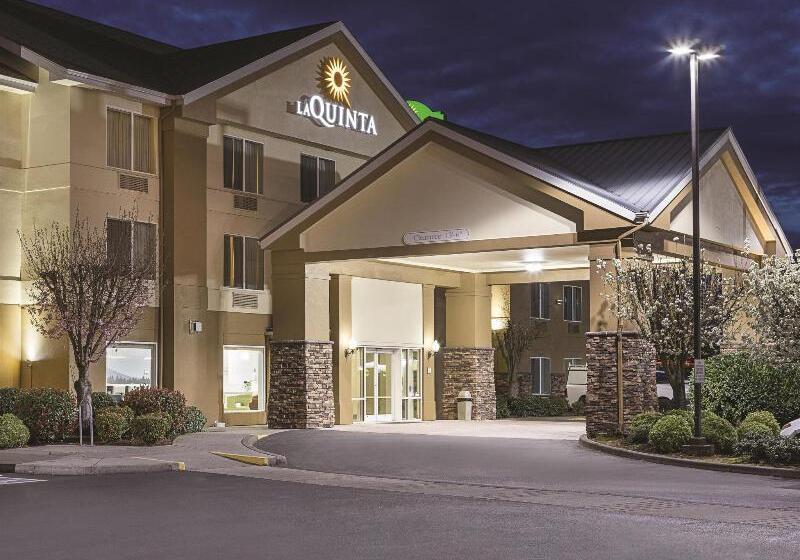 هتل La Quinta Inn & Suites By Wyndham Central Point  Medford