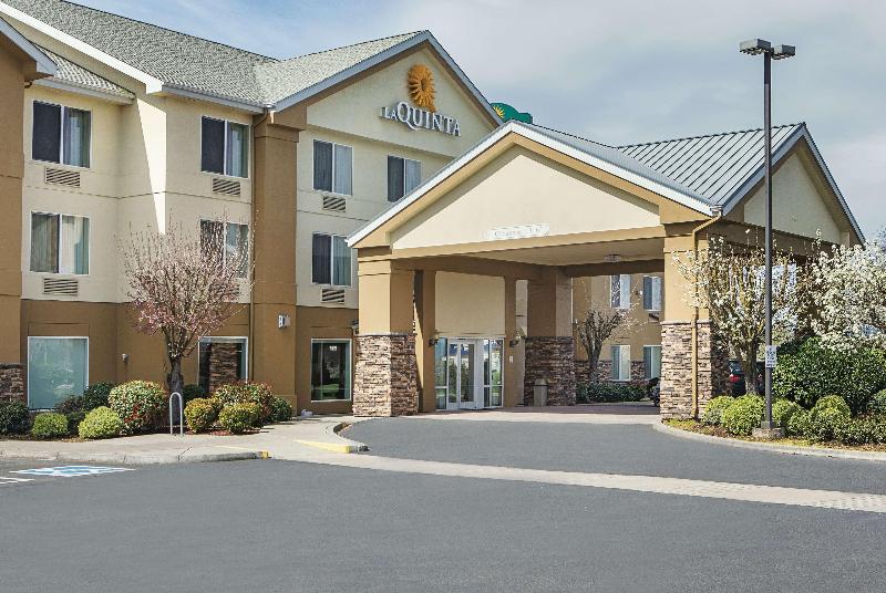 هتل La Quinta Inn & Suites By Wyndham Central Point  Medford