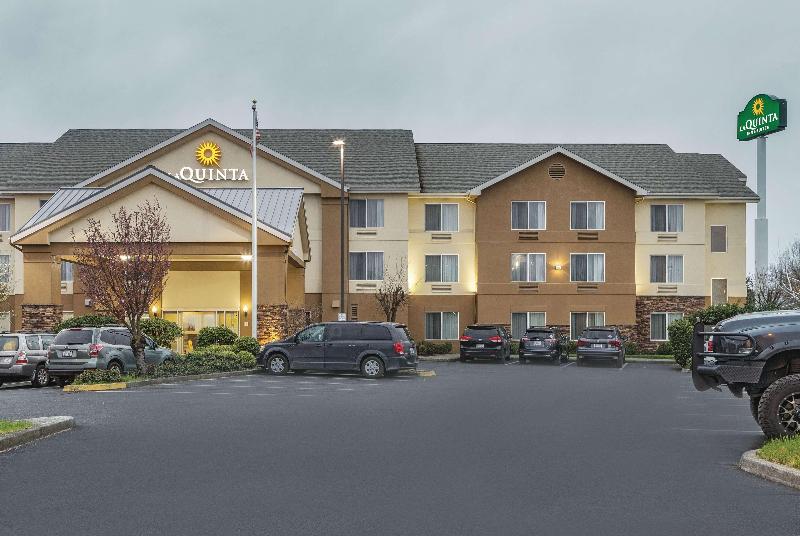 هتل La Quinta Inn & Suites By Wyndham Central Point  Medford