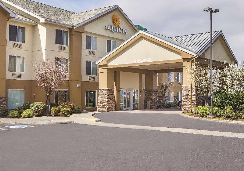 هتل La Quinta Inn & Suites By Wyndham Central Point  Medford