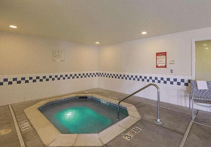 هتل La Quinta Inn & Suites By Wyndham Central Point  Medford