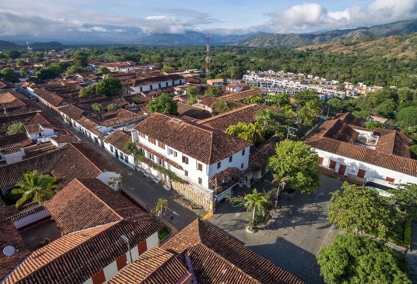 호텔 Mariscal Robledo