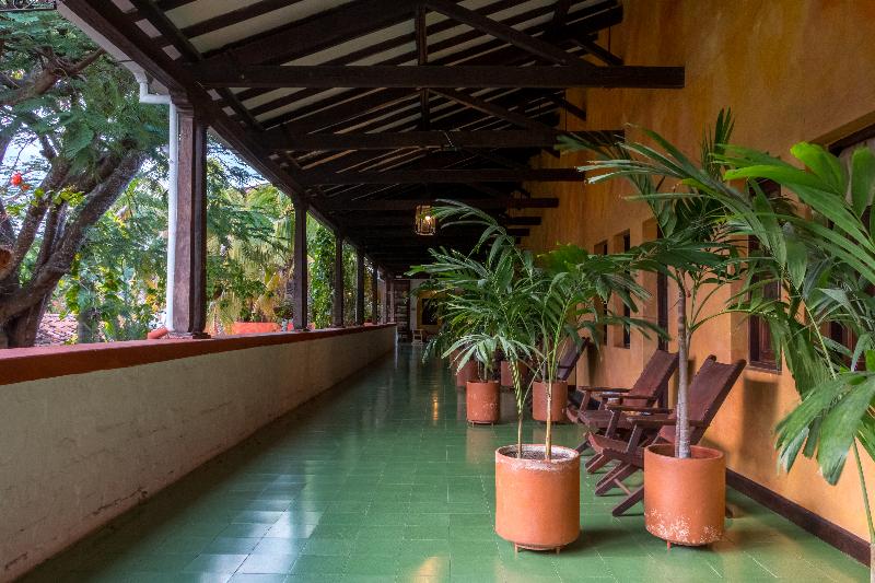 호텔 Mariscal Robledo