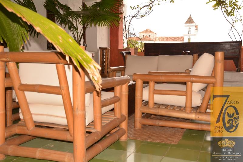 호텔 Mariscal Robledo