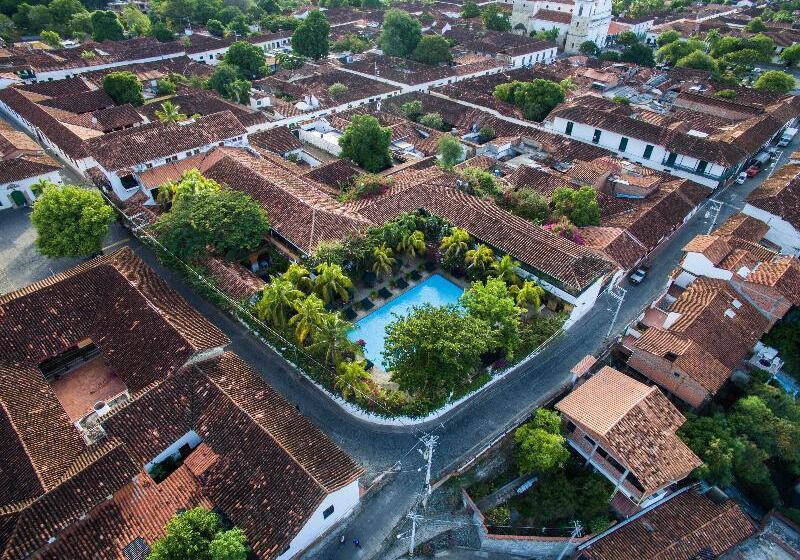 호텔 Mariscal Robledo