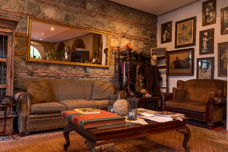 호텔 Mariscal Robledo