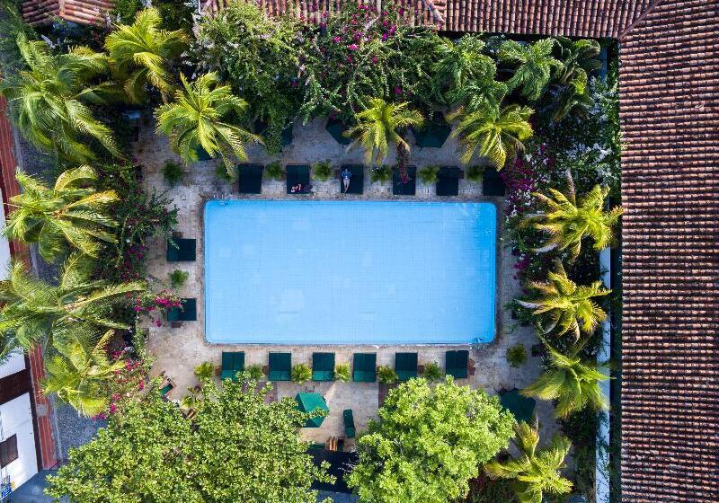 호텔 Mariscal Robledo