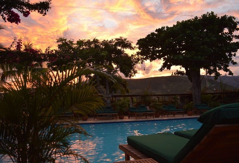 호텔 Mariscal Robledo