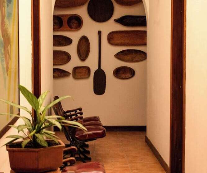 호텔 Mariscal Robledo