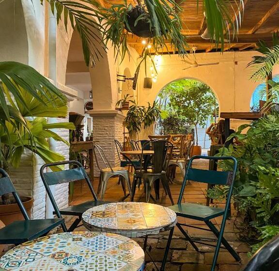 호텔 Mariscal Robledo