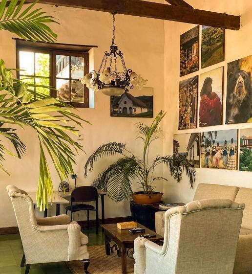 호텔 Mariscal Robledo