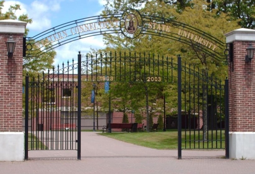 Maron Hotel & Suites