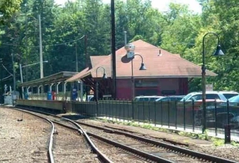 Maron Hotel & Suites