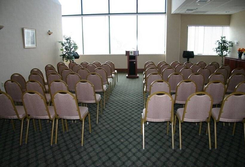 Maron Hotel & Suites