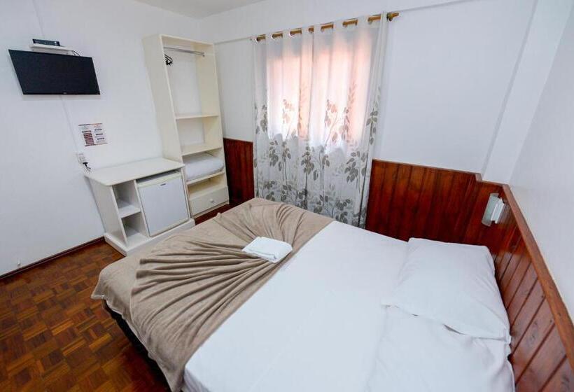 ホテル Pousada Acacia Negra