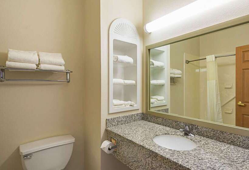 فندق Quality Inn & Suites