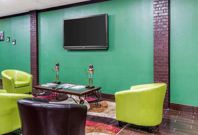 فندق Quality Inn Hinesville   Fort Stewart Area, Kitchenette Rooms   Pool   Guest Laundry