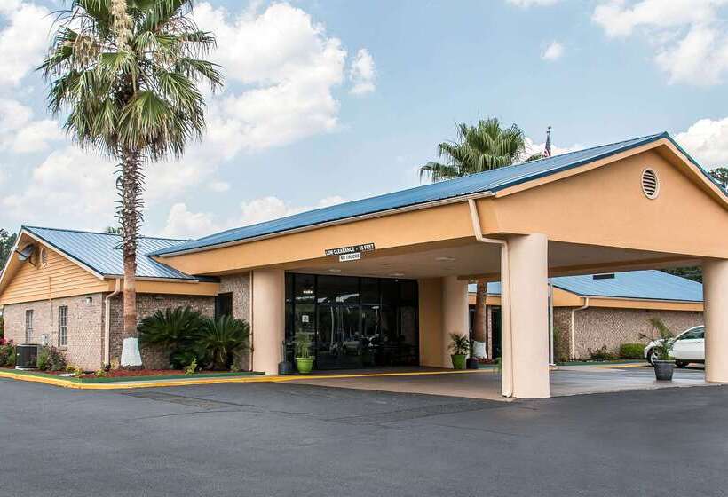 فندق Quality Inn Hinesville   Fort Stewart Area, Kitchenette Rooms   Pool   Guest Laundry