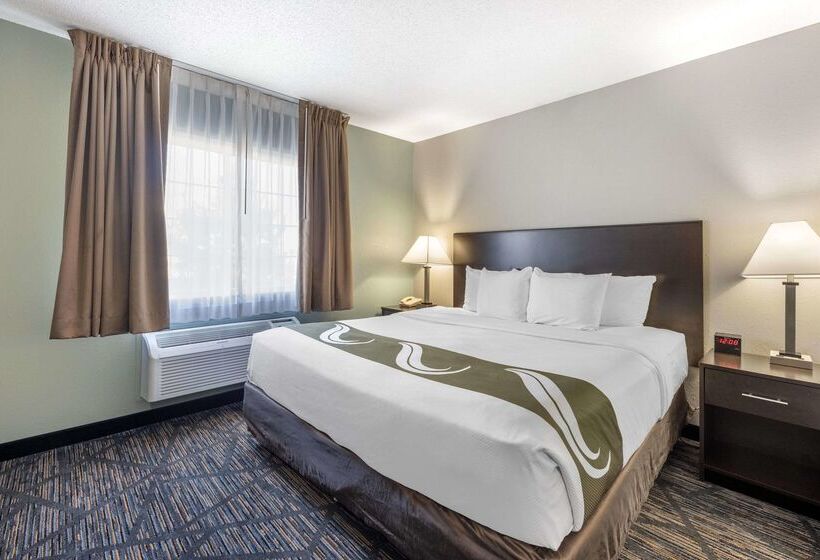 Отель Quality Inn & Suites