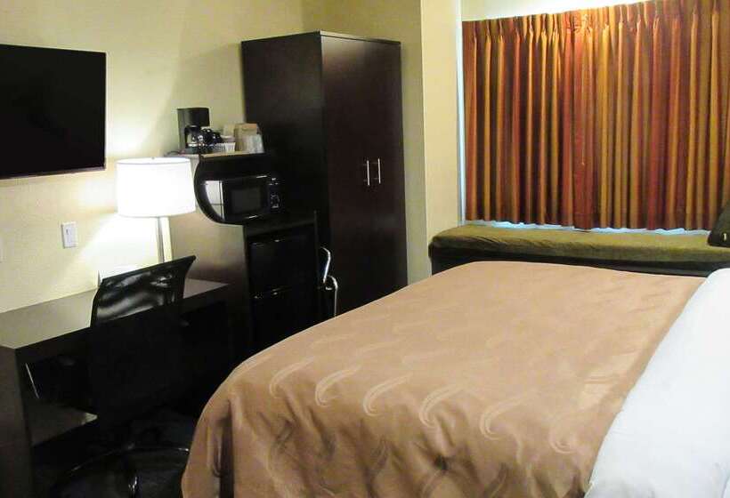 Отель Quality Inn & Suites Near Nas Fallon