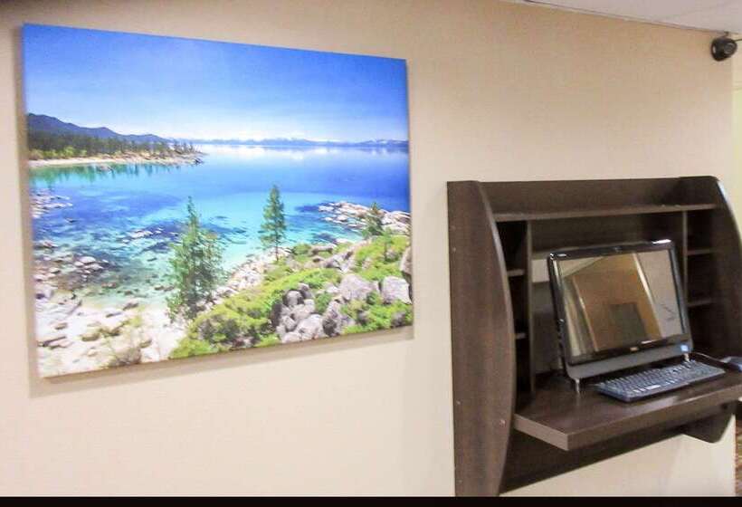 Отель Quality Inn & Suites Near Nas Fallon