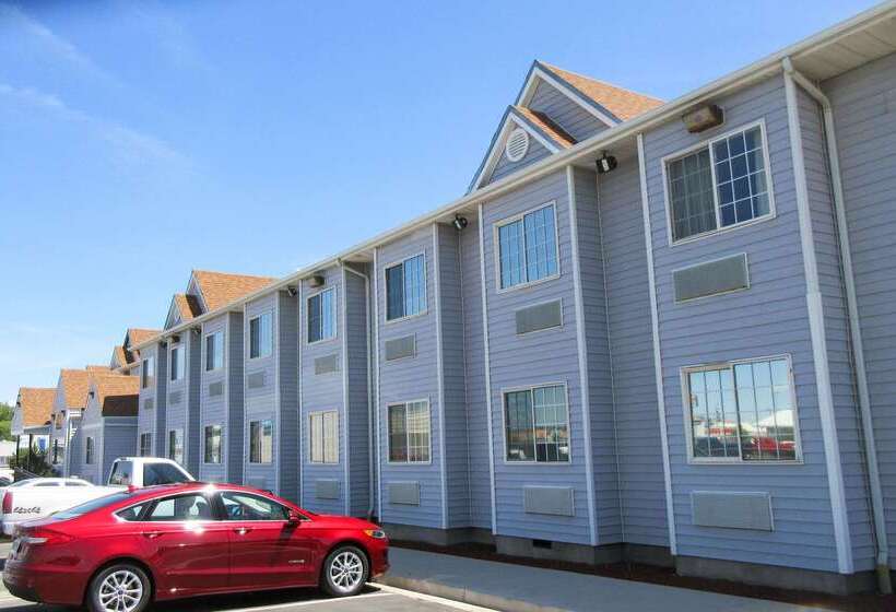 Отель Quality Inn & Suites Near Nas Fallon