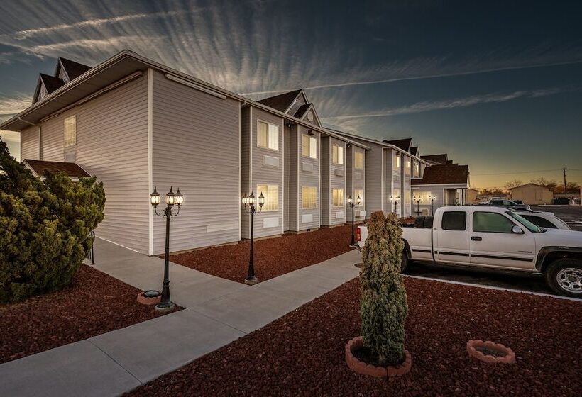 Отель Quality Inn & Suites Near Nas Fallon