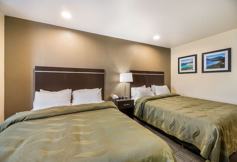 Отель Quality Inn & Suites Near Nas Fallon