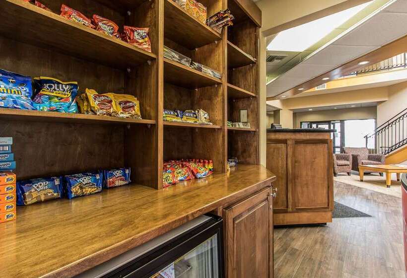 فندق Quality Suites New Iberia